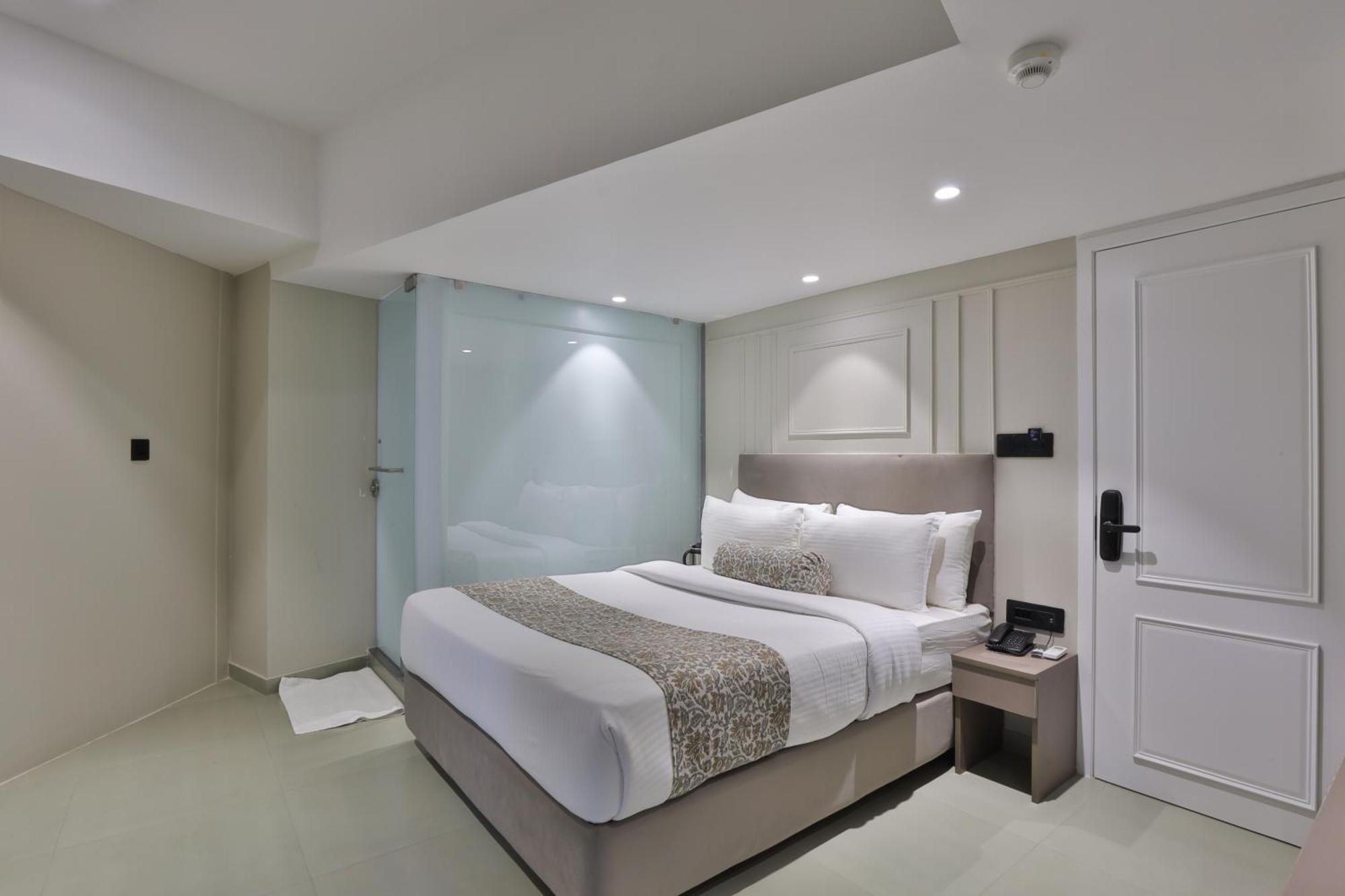 Hotel The Grand Suites Ahmedabad Exterior foto