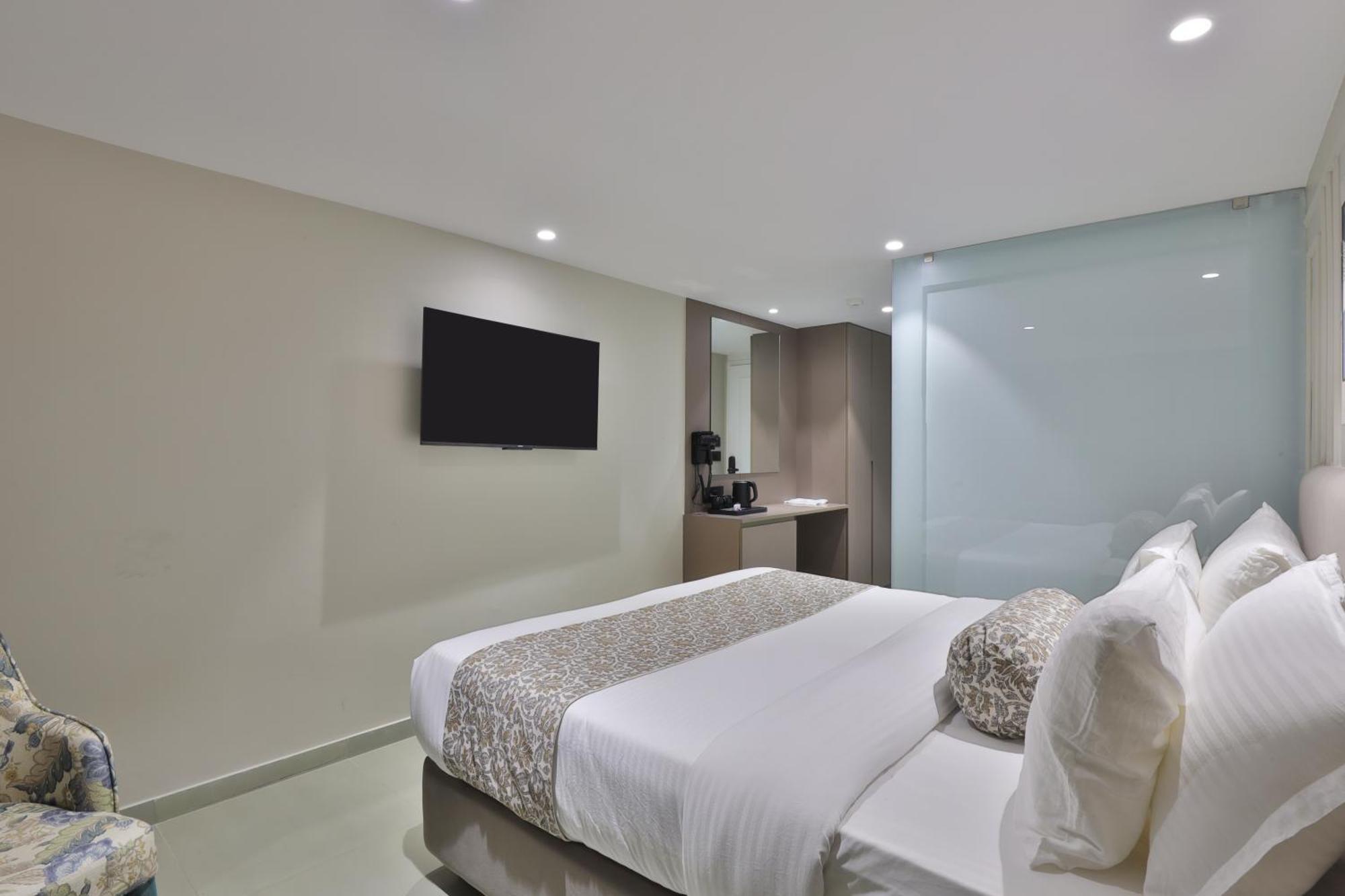 Hotel The Grand Suites Ahmedabad Exterior foto